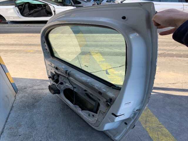 Foto 2ª: Puerta Delantera Derecha Renault Kangoo 1.5 DCI 70CV [K9K 800] (2011)