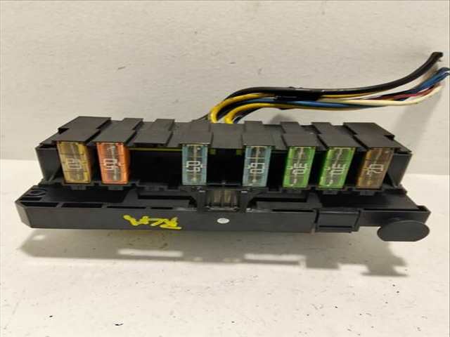 Foto 2ª: Caja Reles Fusibles Peugeot 207 1.4 HDI 68CV (2006)