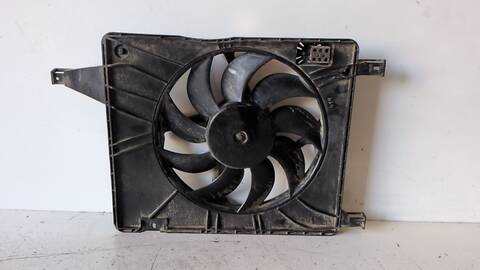Foto 3ª: Electroventilador Nissan Qashqai ACENTA 4X4 141CV (2007)