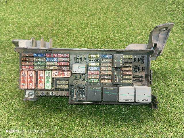 Foto 2ª: Caja Reles Fusibles Mercedes Clase ML 320 3.0 CDI 5P [642940] (2007)