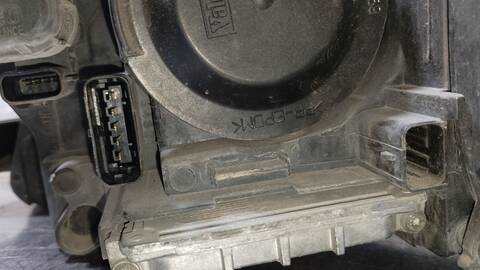 Foto 3ª: Faro Derecho Renault Espace GRAND ESPACE PRIVILEGE 173CV 127KW [M9RC7] (2007)