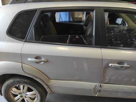 Puerta Trasera Derecha Hyundai Tucson D4EA