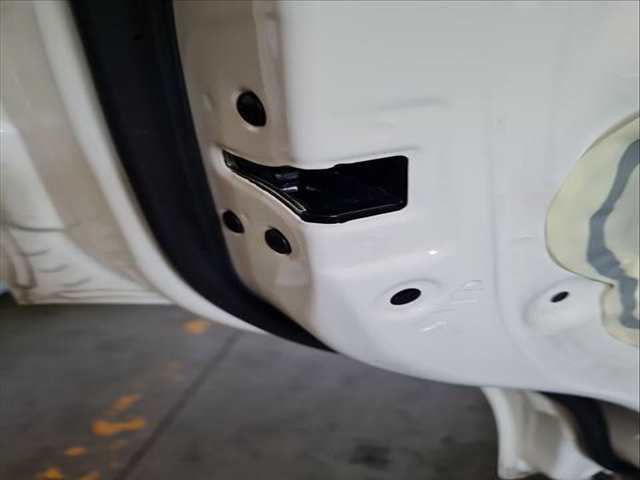 Foto 1ª: Cerradura Puerta Trasera Izquierda Ssangyong XLV E-XDI 160 116CV 85KW [D16DTF] (2016)