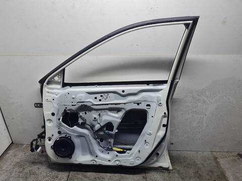 Foto 2ª: Puerta Delantera Derecha Nissan X-Trail ACENTA 131CV 96KW T32) [R9M] (2015)
