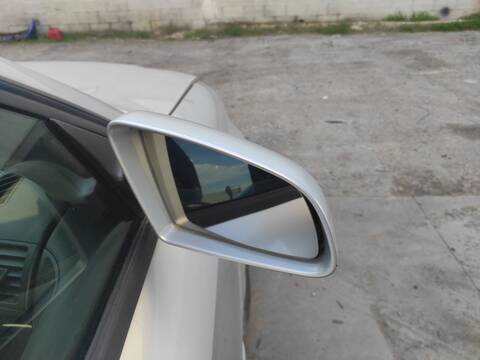 Foto 2ª: Retrovisor Derecho Audi A4 AWX BERLINA (2001)