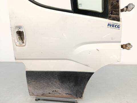 Foto 3ª: Puerta Delantera Derecha Iveco Daily 33S15 35S15 35C15 146CV 107KW [F1AFL411C] (2015)