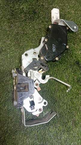 Foto 3ª: Cerradura Puerta Trasera Derecha Toyota 4 Runner 3.0 T DIESEL (1993)