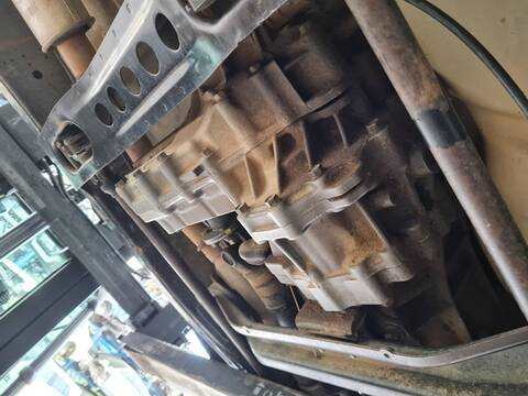 Caja Transfer Nissan Terrano 2.7 TDI 4WD 125CV 92KW