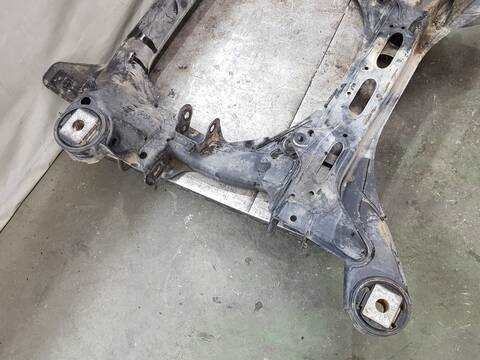 Foto 2ª: Puente Delantero Audi Q7 3.0 V6 24V TDI 233CV [BUG] (2006)