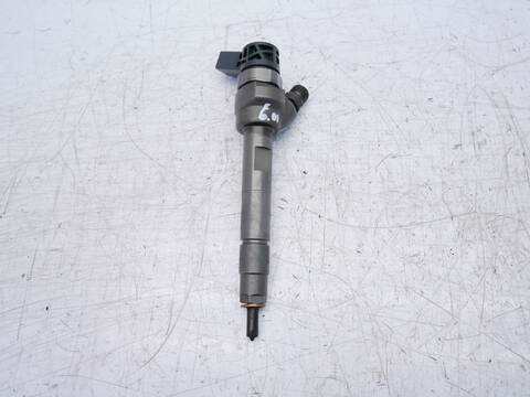 Foto 1ª: Inyectores Bmw Serie 3 320 2.0 TD 163CV 120KW F30 F31 F34 [N47D20C N47] (2012)