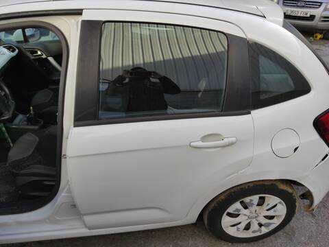 Puerta Trasera Izquierda Citroen C3 8H01