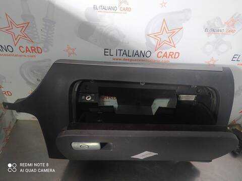 Foto 3ª: Guantera Volkswagen Golf BERLINA 105CV 77KW (2003)