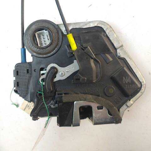 Foto 3ª: Cerradura Puerta Trasera Derecha Toyota Auris 1.4 D-4D NDE150_ NDE150R) (2006)