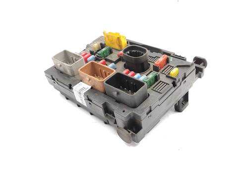 Caja Reles Fusibles Peugeot 307 1.6 HDI 110 109CV 80KW