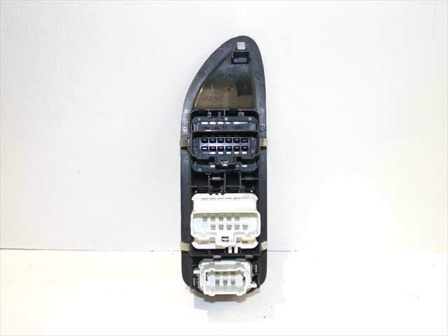 Foto 3ª: Botonera Elevalunas Renault Laguna 2.0 G RANCHERA,2001-2007 [F4RJ7] (2004)