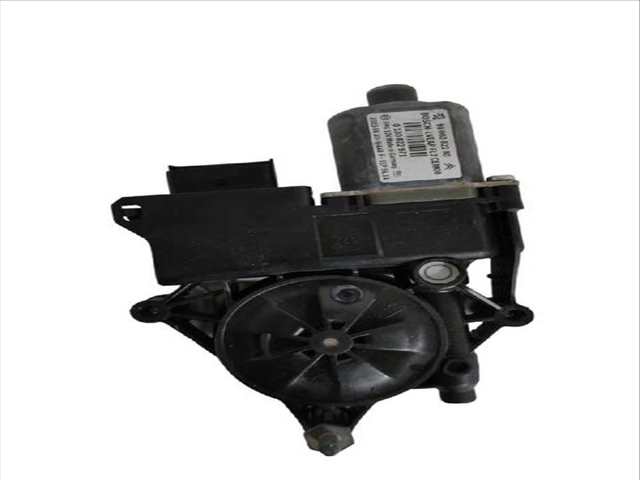 Foto 3ª: Elevalunas Manual Trasero Izquierdo Peugeot 2008 1.6 BLUEHDI 100 (2013)