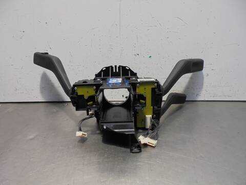 Foto 2ª: Mando Multifuncion Volkswagen Passat HIGHLINE BERLINA 140CV 103KW [BKP] (2006)