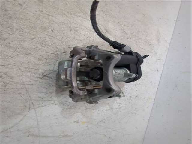Foto 3ª: Pedal Embrague Toyota Corolla 1.8 VVTI HYBRID ZWE219) HATCHBACK 140CV 103KW [2ZR-FXE] (2020)