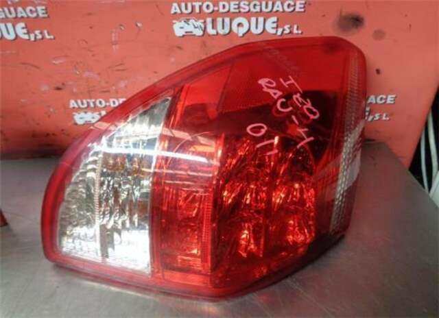Piloto Trasero Izquierdo Toyota Rav4 2.2 EXECUTIVE [2.2 LTR. - 100 KW TURBODIESEL CAT]