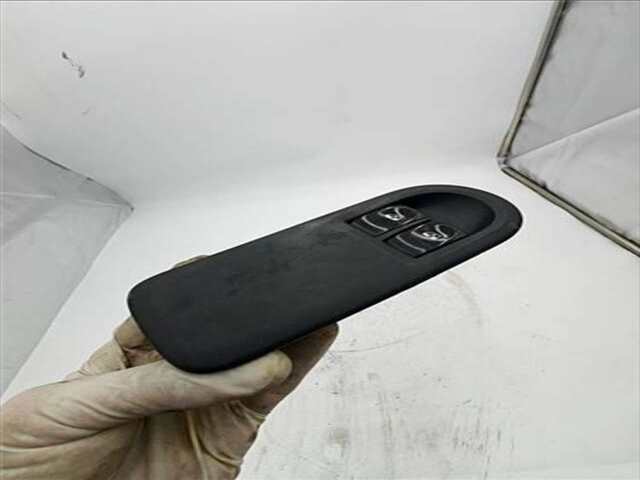 Botonera Elevalunas Renault Clio 1.5 DYNAMIQUE [1.5 LTR. - 63 KW DCI DIESEL CAT]