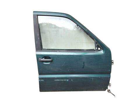 Foto 2ª: Puerta Delantera Derecha Nissan Terrano 2.7 TD 125CV [TD27TI] (1993)