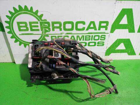 Foto 3ª: Caja Reles Fusibles Citroen Berlingo 1.9 D 600 FURG. 69CV [WJZ] (2002)
