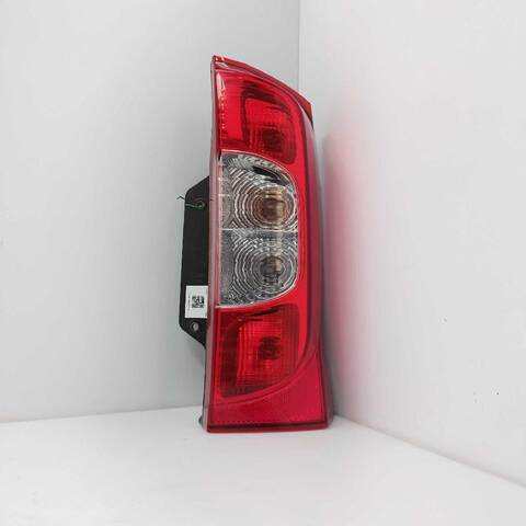 Piloto Trasero Derecho Peugeot Bipper 1.4