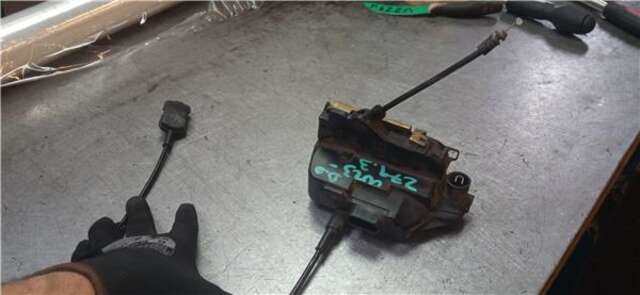 Cerradura Puerta Delantera Derecha Nissan Primera 1.6