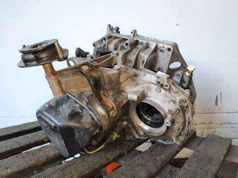 Foto 2ª: Caja Cambios Renault Clio 1.4 ALIZE 79CV (1990)