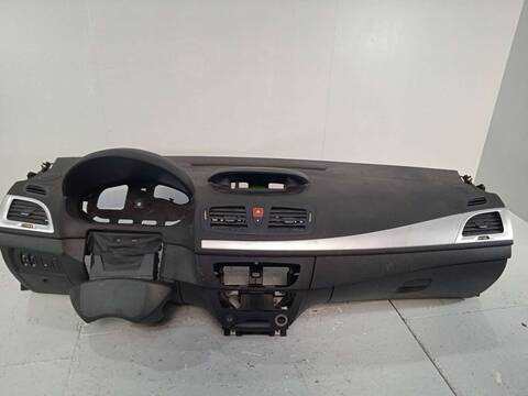 Salpicadero Renault Megane 1.5 DCI DIESEL CAT BERLINA 86CV 63KW III BERLINA 5 P