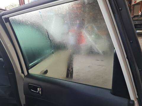 Foto 1ª: Elevalunas Manual Trasero Derecho Nissan X-Trail PLATINUM 4X4 150CV 110KW T31) [M9R] (2012)