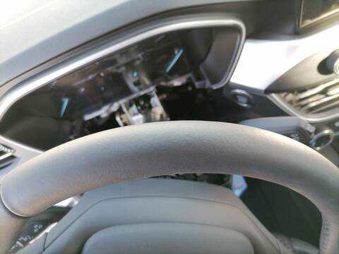 Foto 4ª: Volante Ford Focus ACTIVE 125CV 92KW [B7DA] (2018)