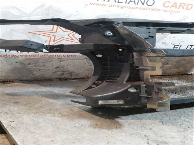 Foto 3ª: Panel Frontal Volkswagen Passat ADVANCE BERLINA 140CV 103KW [BMP] (2005)