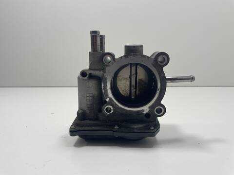 Foto 3ª: Caja Mariposa Kia Carens G4FD (2015)