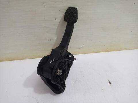 Foto 2ª: Pedal Embrague Volkswagen Passat INDIVIDUAL 140CV (2005)