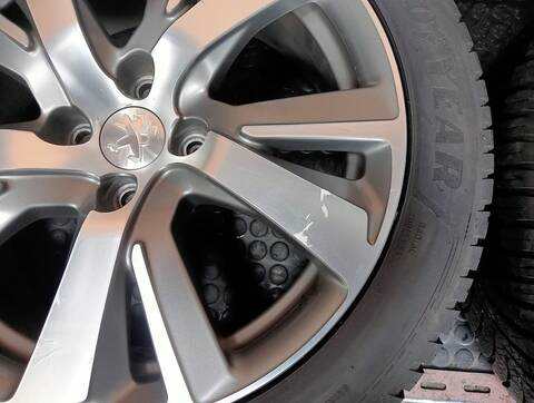 Foto 2ª: Juego LLantas Peugeot 308 1.6 BLUE 120CV (2013)