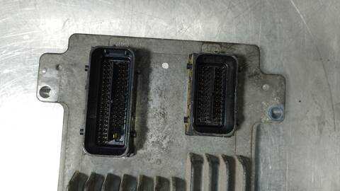 Foto 3ª: Centralita Motor ECU Opel Astra SELECTIVE 116CV 85KW [A16XER] (2011)