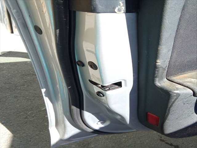 Cerradura Puerta Delantera Izquierda Audi A4 2.0 TDI AVANT 143CV 105KW