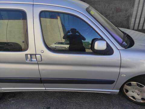 Foto 1ª: Puerta Delantera Derecha Citroen Berlingo 9HX (2008)