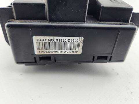 Foto 3ª: Caja Reles Fusibles Kia Optima EMOTION 141CV 104KW [D4FD] (2016)