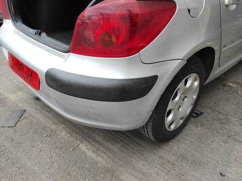 Foto 3ª: Paragolpes Trasero Peugeot 307 NFU (2002)