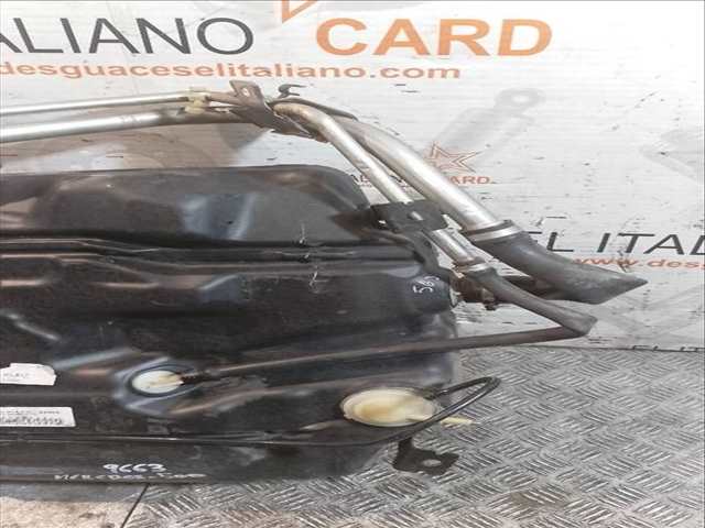 Foto 4ª: Deposito de Combustible Ford Focus TITANIUM 125CV 92KW [M1DD] (2015)