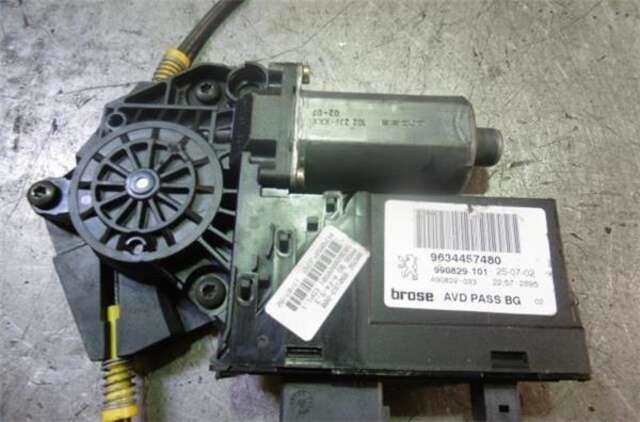 Foto 2ª: Elevalunas Eléctrico Delantero Derecho Peugeot 307 2.0 HDI 110 [RHS (DW10ATED)]