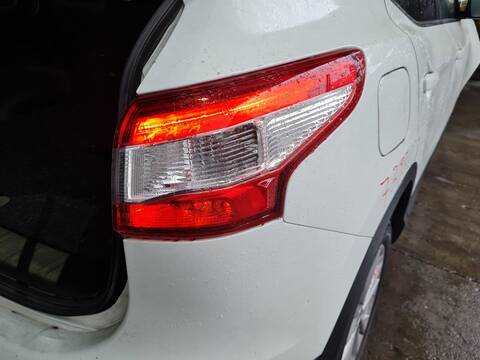 Foto 1ª: Piloto Trasero Derecho Nissan Qashqai ACENTA 116CV 85KW [HRA2DDT] (2014)