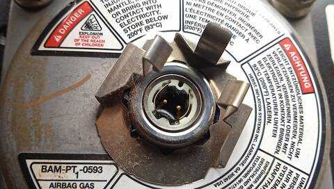 Foto 3ª: Airbag Delantero Izquierdo Mitsubishi L200 2.5 TD 4WD K74T) 115CV 85KW [4D56-T] (2002)