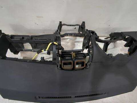 Foto 2ª: Salpicadero Toyota Auris 1.33 DUAL-VVTI NRE150_) 101CV [1NR-FE] (2006)