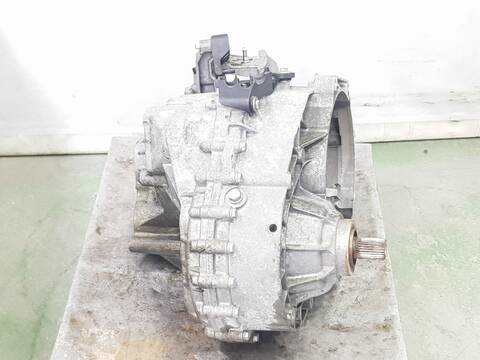 Foto 2ª: Caja Cambios Volkswagen Caravelle T6 TRENDLINE (2015)