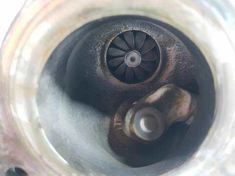 Foto 3ª: Turbocompresor Renault Megane 1.2 TCE ENERGY 132CV 200KW [H5F408] (2015)