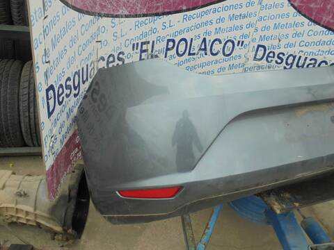 Foto 3ª: Paragolpes Trasero Seat Leon 1.2 TSI 105CV 77KW [CJZ] (2014)