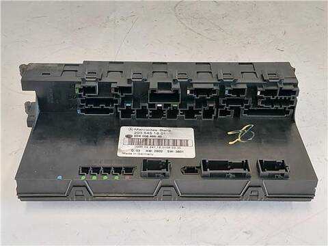 Foto 2ª: Caja Reles Fusibles Mercedes Clase C 160 2.0 C 180 203.735) COUPE 129CV 95KW [M 111.951] (2001)